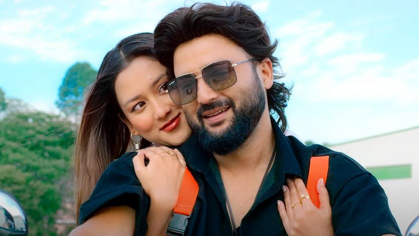 ट्रेलर : ‘डिसेम्बर फल्स’