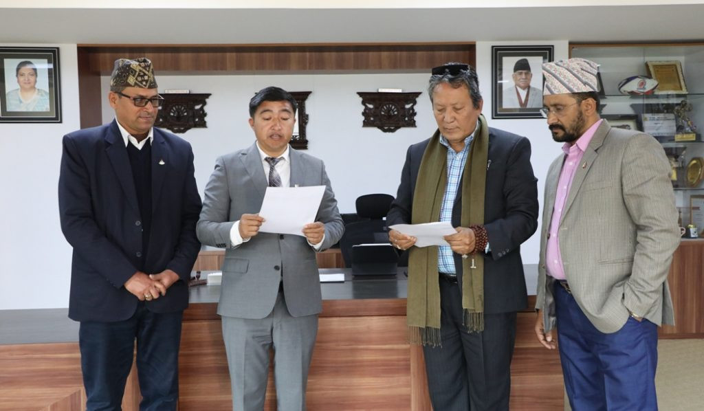 नेपाल कराते महासंघका अध्यक्ष लामाले लिए शपथ
