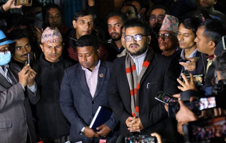 रास्वपाले सरकार नछाड्ने