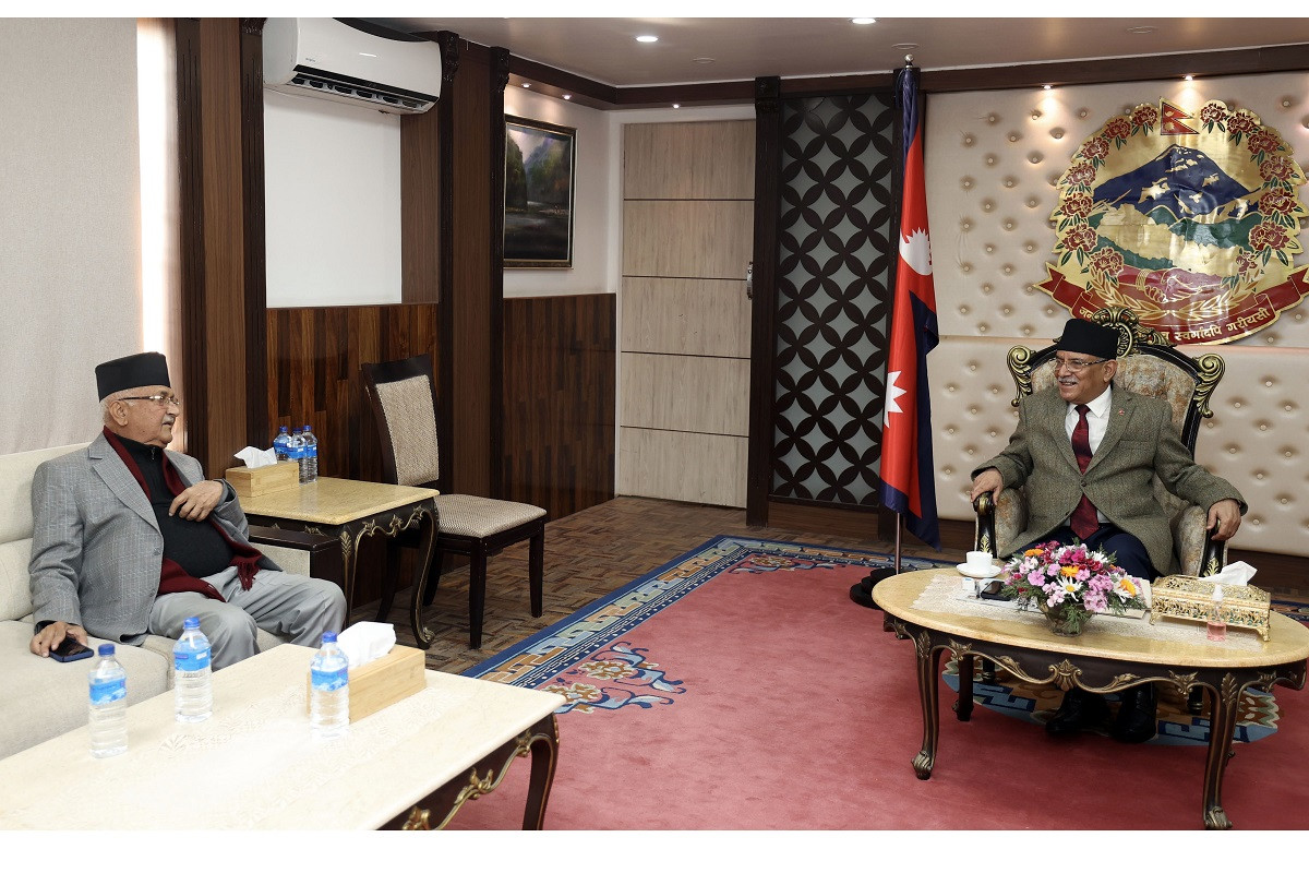 राष्ट्रपति  यही गठबन्धन भित्रबाट चुन्नुपर्ने प्रचण्डसँग एमाले अध्यक्ष ओलीको जिकिर
