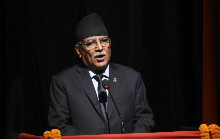 प्रचण्डको प्रतिवेदनः आफ्नै कथाव्यथा