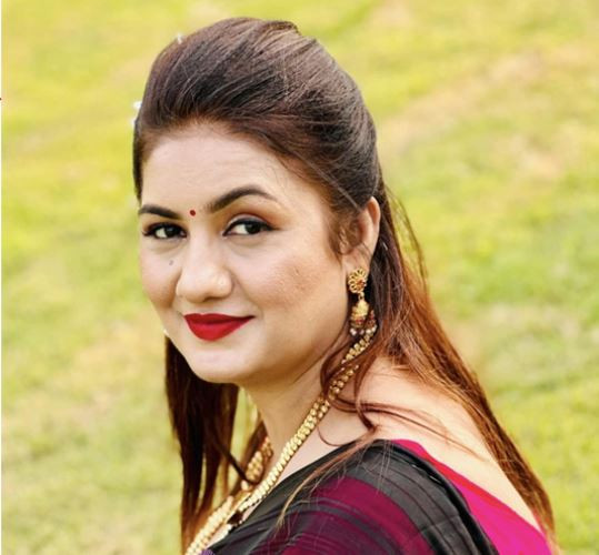 टिकटक लाइभमा वक्षस्थल देखाएपछि माओवादीको कारबाही