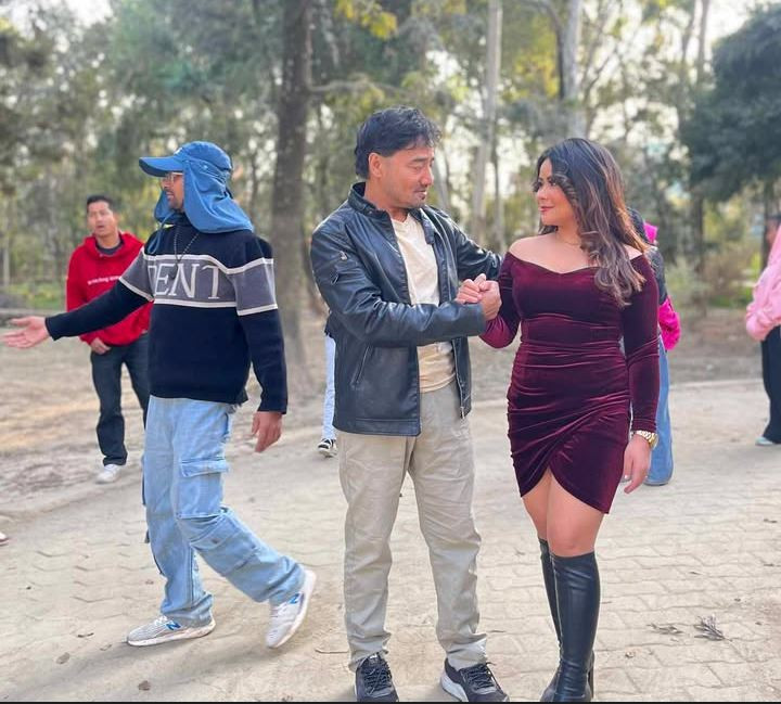 मगरकी छोरी- अस्मितालाई क्या राम्री भन्दै बि.आर. मित्र