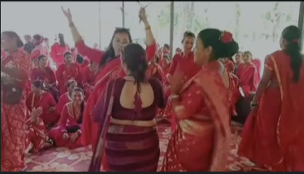 तीजको रौनकताले मधेश झप्पकै छोप्यो