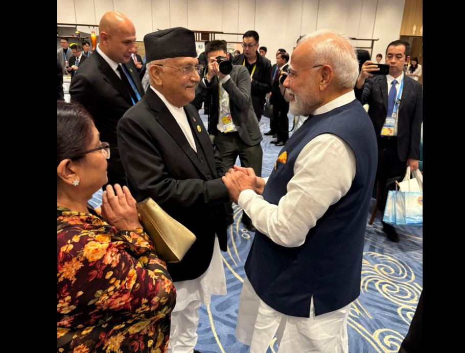 प्रधानमन्त्री ओलीलाई भेटेपछि मोदीले लेखे- नेपालसँगको सम्बन्ध गहिरो र विशेष छ