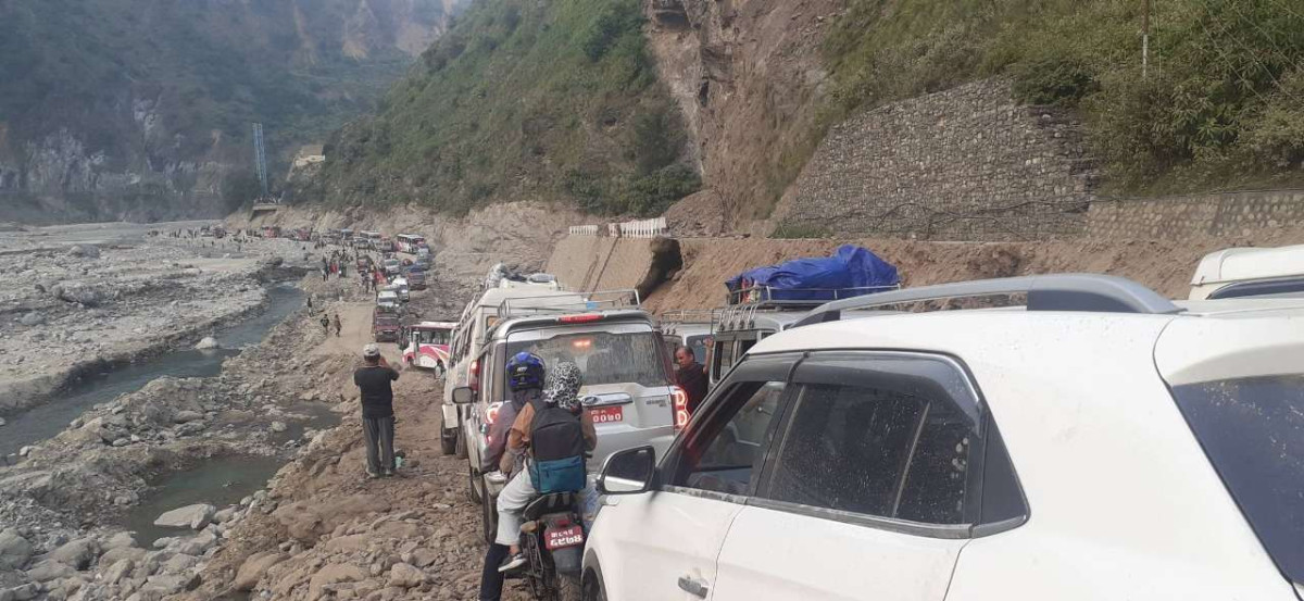 बिपी राजमार्गमा भदौ मसान्तसम्म रातको समयमा सवारी सञ्चालनमा रोक