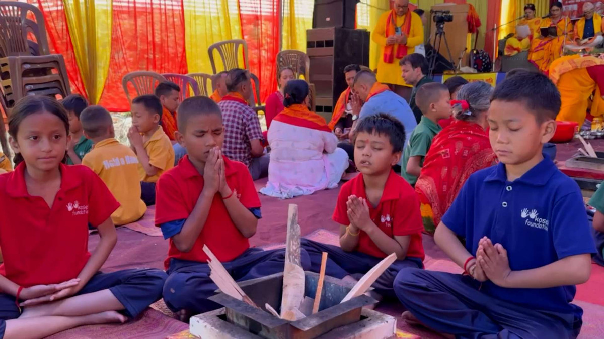 काठमाडौंमा गायत्री महायज्ञ : दिनहुँ शिक्षक–विद्यार्थी सहभागि गराइँदै