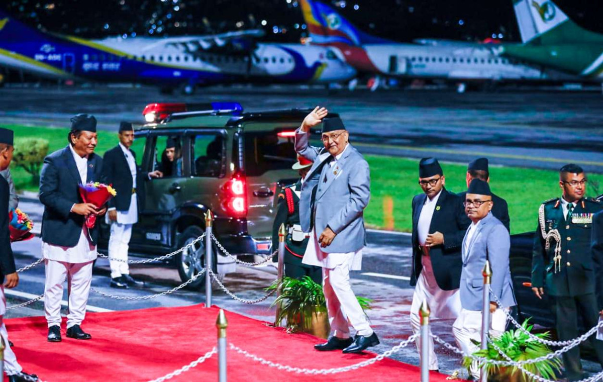 चीन भ्रमणबाट फर्किए प्रधानमन्त्री