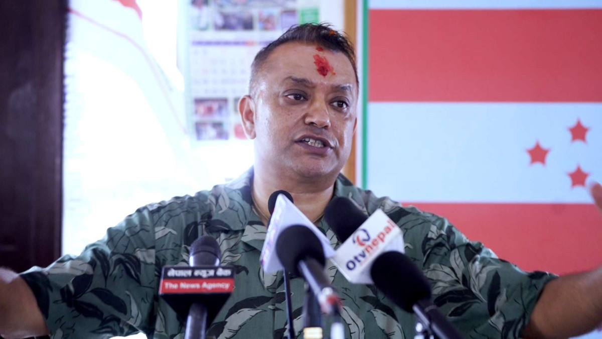 प्रधानमन्त्री राजीनामा र कांग्रेस सरकार छाड्न गगनको माग