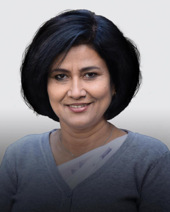कोमल वलीको भावुक स्टाटस - पसिना र ऋणसँगै उभिएको सपना खरानी भयो
