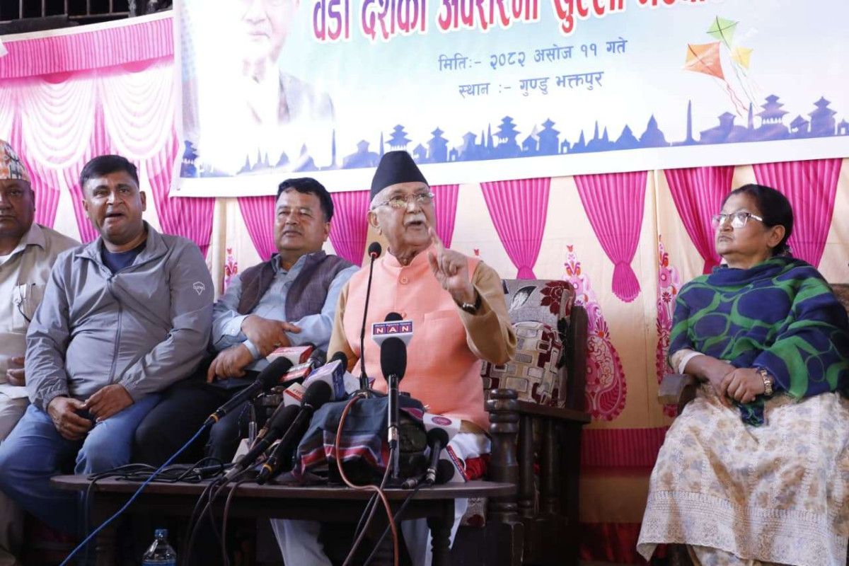 ओलीको प्रश्न :  ‘हाहु’ गरेको सरकारलाई देश जिम्मा लगाएर हामी विदेश भाग्छौं ?