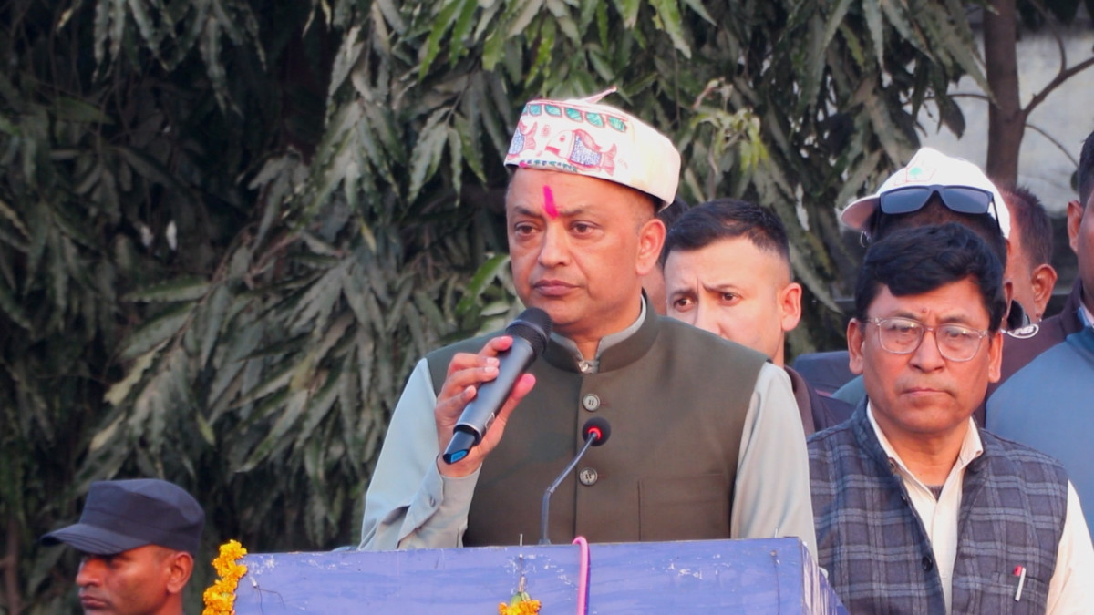 नकाब लगाएर सिंहदरबार जलाउन दिँदैनौँ, युवामाथि गोली चल्दैन : गगन थापा