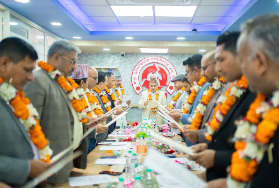 नाडाको नवनिर्वाचित अध्यक्षलाई पदभार हस्तान्तरण