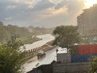 आजको मौसम : मनसुन सक्रिय हुँदा देशभर वर्षा, जोखिमयुक्त क्षेत्रमा सतर्कता अपनाउन आग्रह