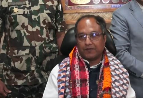 दीपक साह यसरी पुगे उद्योगमन्त्रीको कुर्सीमा